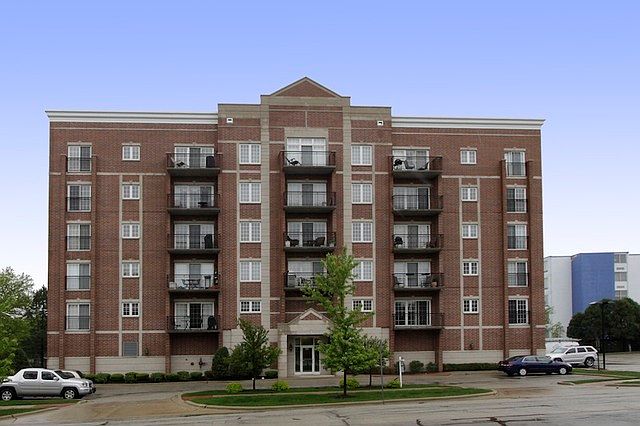 1st image of 405 Creekside Dr #202
