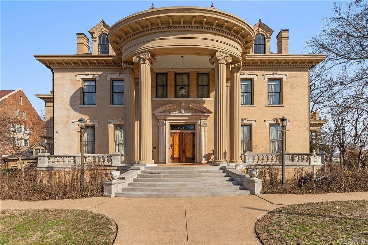 L’s House 5c4e8bcd105afb378c14f2f6be4b9f
