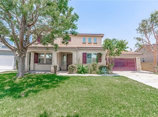 6822 Hummingbird Cir, Corona, CA 92880