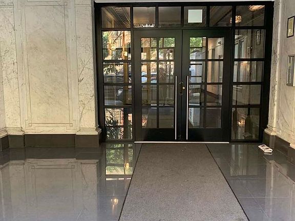 4th image of 520 W 183rd St APT 55
