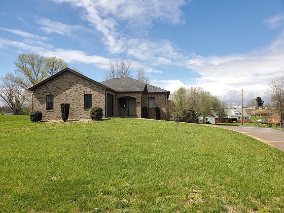 2nd image of 151 Skyland Cir