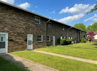 1210 Woodbrook Cir W #B, Columbus, OH 43223