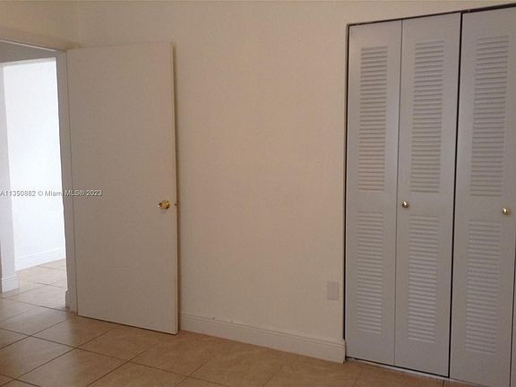 5th image of 1533 NW 1st Pl #8