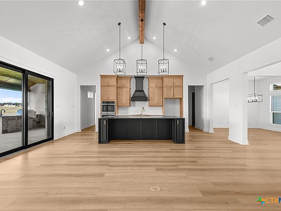 4th image of 2042 Gray Fox Dr