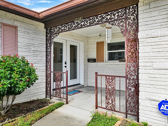 5th image of 8403 Lopez Dr