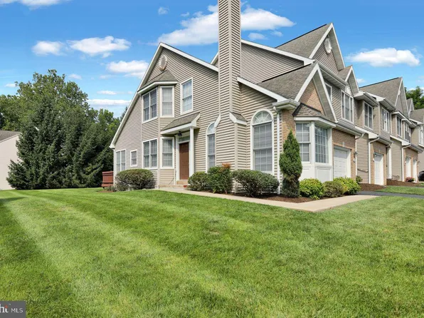 18 Wyomissing Ct, Wyomissing, PA 19610