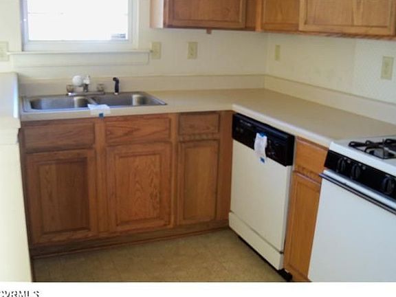 4th image of 1108 Lorieville Ln