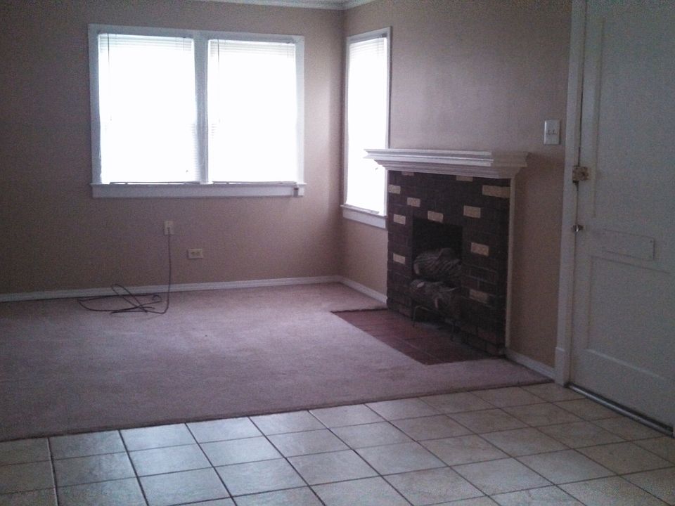 1st image of 202 College St #B