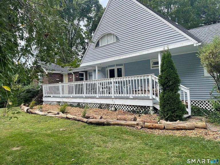 125 Old Sachems Head Rd — Photo 1