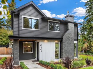 10505 NE 112th St #2, Kirkland, WA 98033
