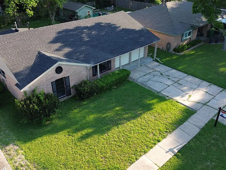 7607 Grape St — Photo 29