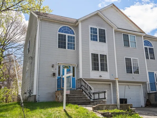 12 Hyannis Pl, Worcester, MA 01604