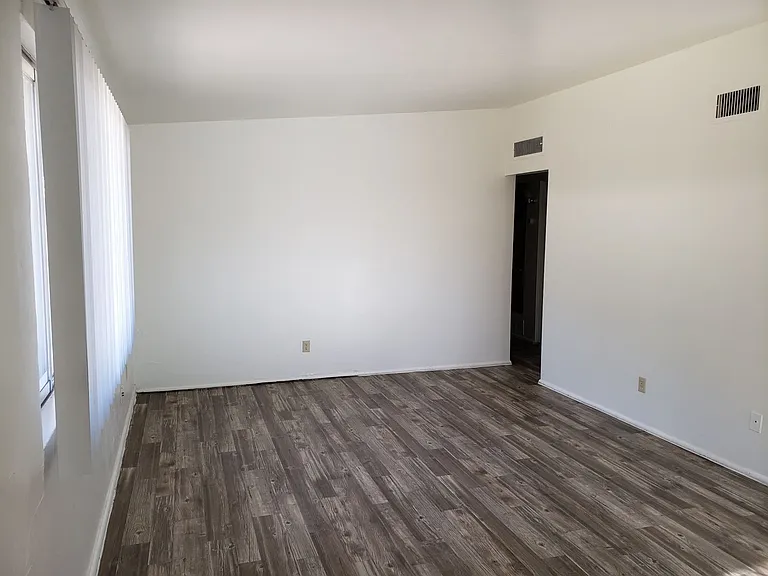 1227 E Drachman St — Photo 13