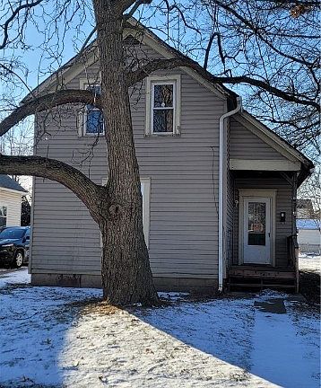 2nd image of 314 E 26th St