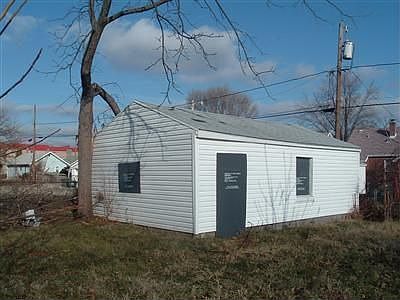 5th image of 430 Adelite Ave