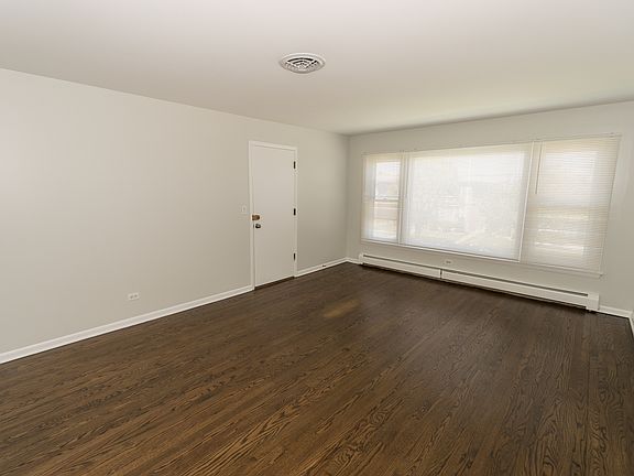 3rd image of 9633 River St