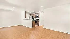 3 bed, 2.0 bath, 1100 sqft, $1,400 — Photo 4