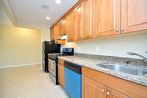 5th image of 3088 36th St APT 2F