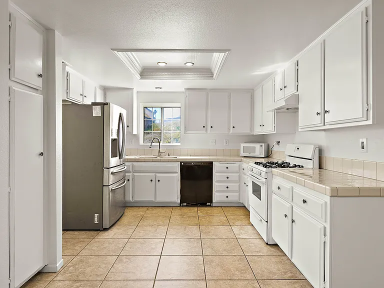 6300 Vonnie Ct — Photo 22