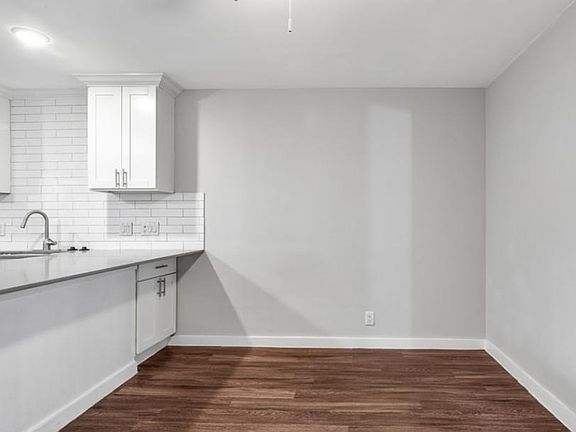 5th image of 803-809 Tirado St #111
