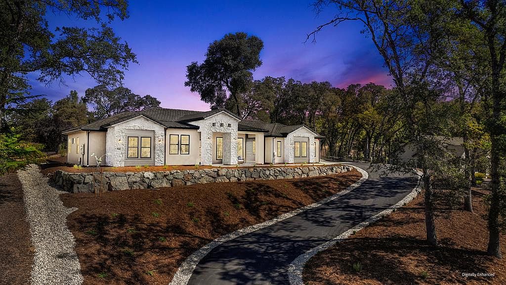 13031 Austin Forest Cir — Darkhorse Golf Club
