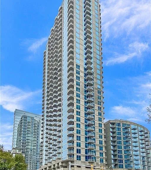 400 W Peachtree St NW #3707 — Photo 1