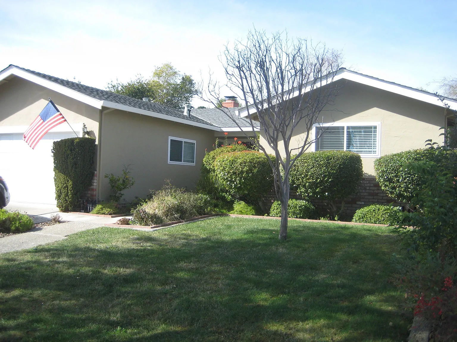 5387 Roxanne Dr photo 1