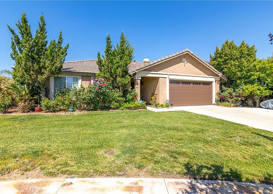1st image of 829 Empressa Ct