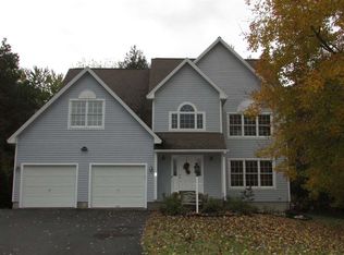 6 Kimberly Ct, Niskayuna, NY 12309