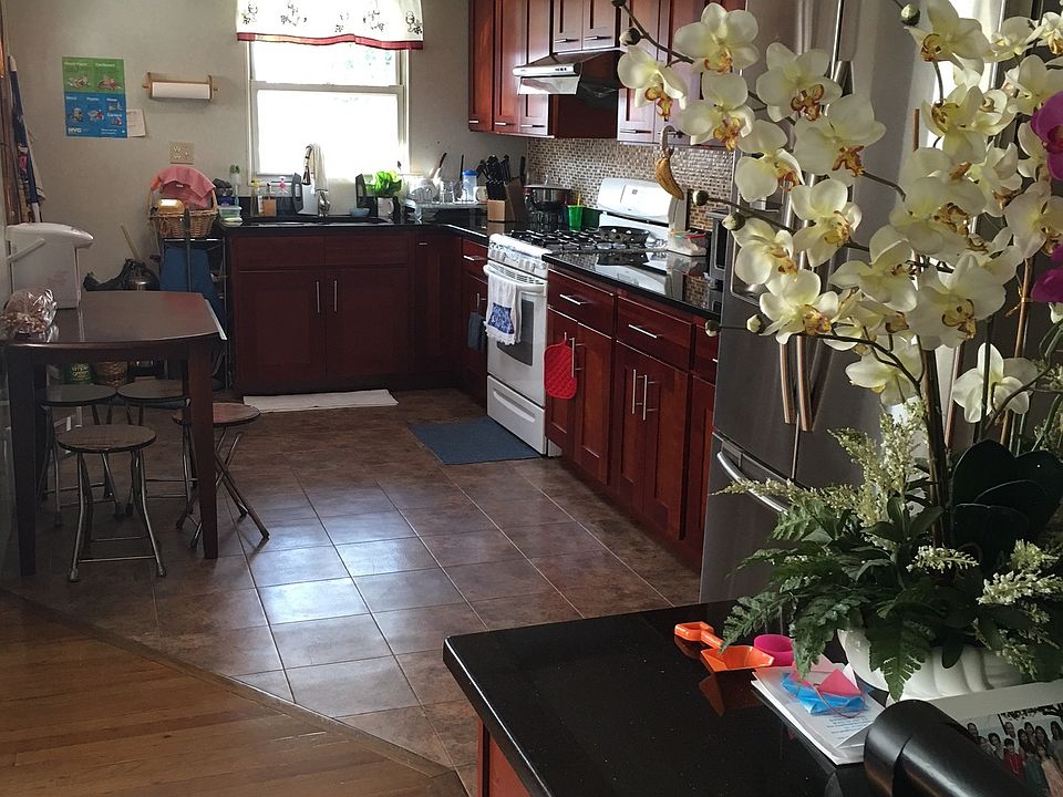 2nd image of 9053 52nd Ave