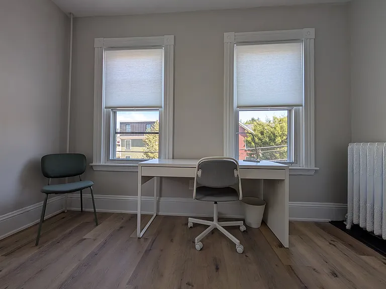 48 Flint St #2 — Photo 9