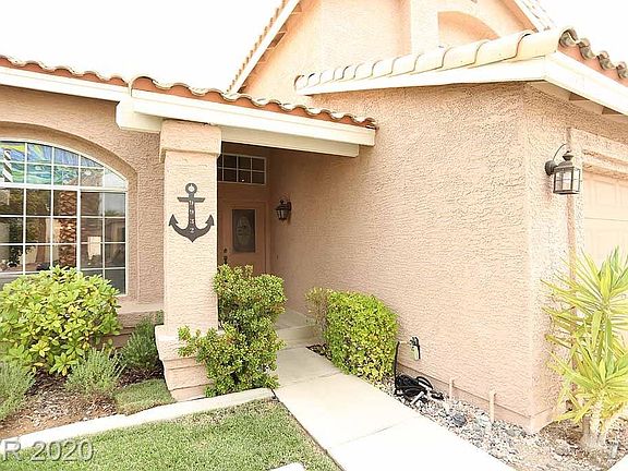 5th image of 9932 Whalers Landing Ct