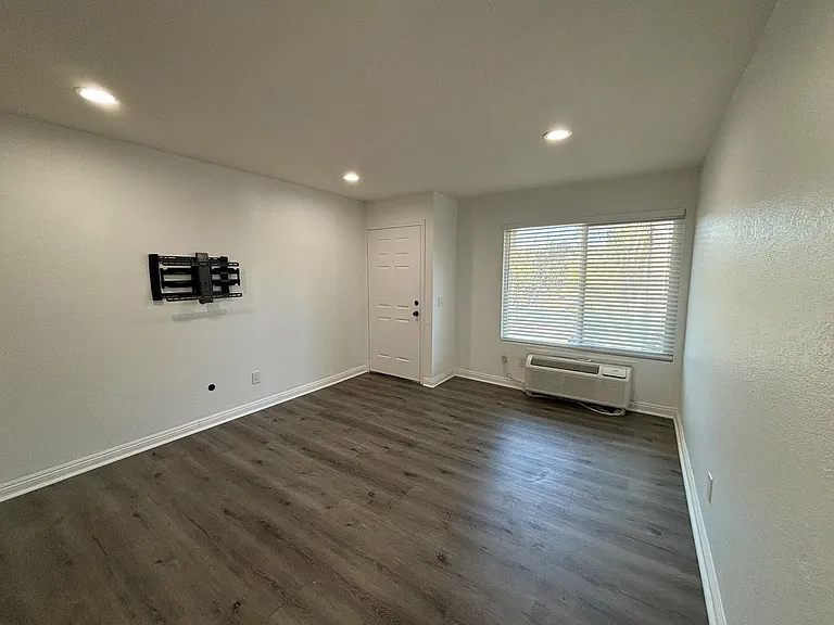 1825 Bayview Heights Dr #86 — Photo 6