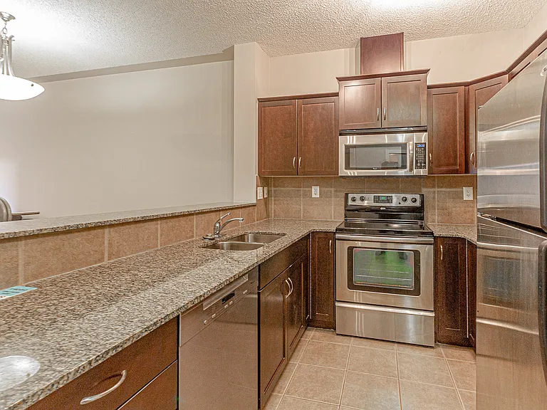 35 Inglewood Park SE #212 — Photo 7