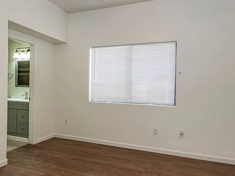 610 E Waverly St #1 & 2 — Photo 21