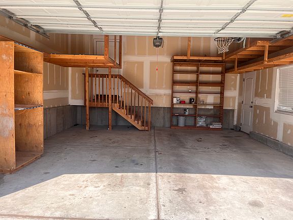 3rd image of 801 N Devonshire Dr