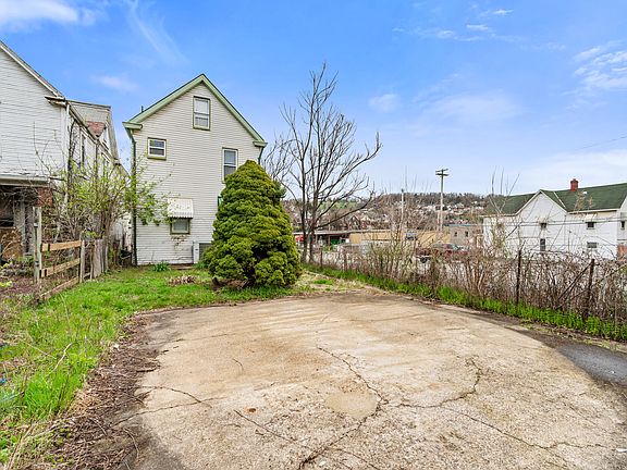 5th image of 134 Corey Ave