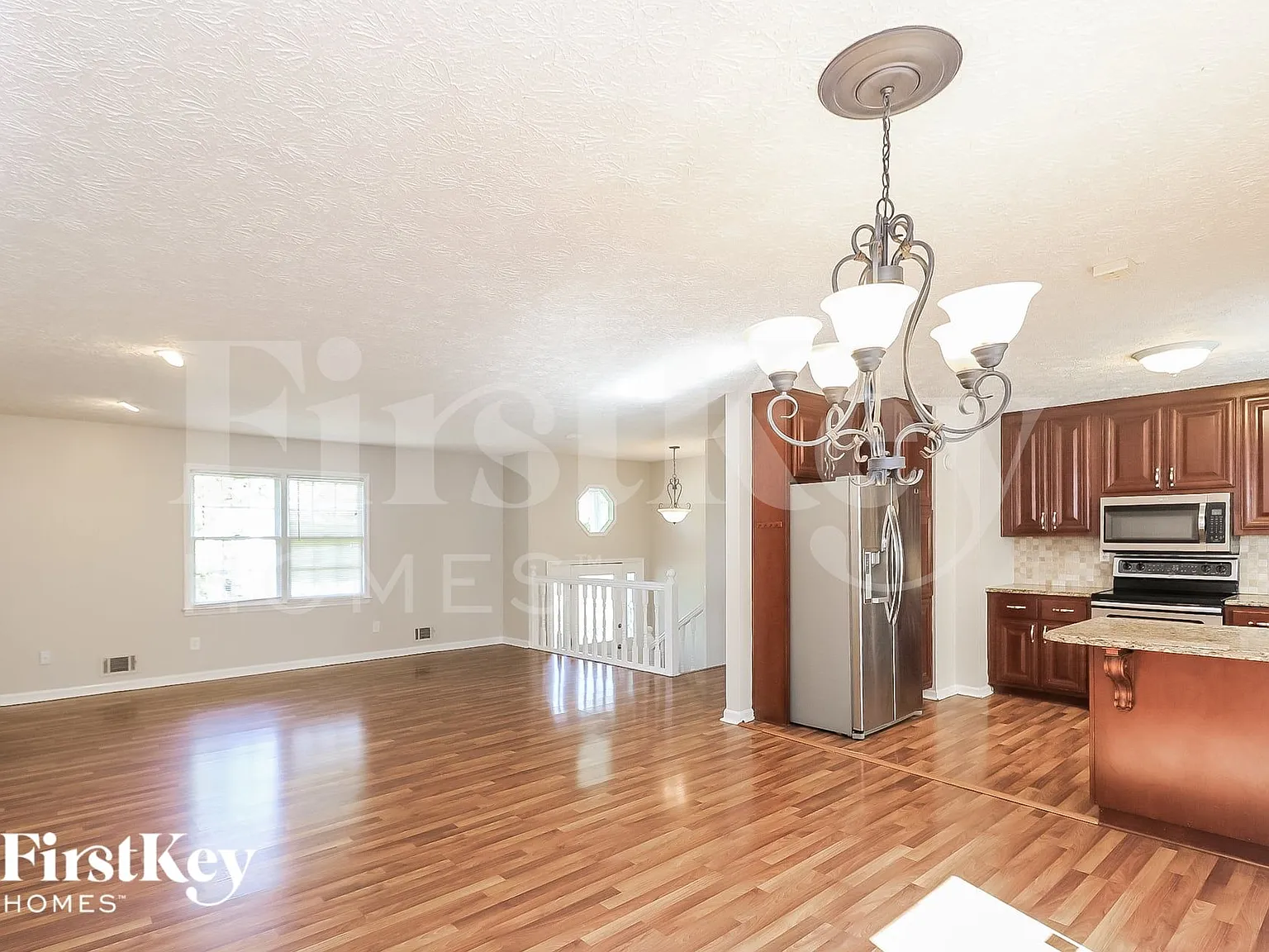 4 bed, 3.0 bath, 2686 sqft, $3,385 — Photo 3