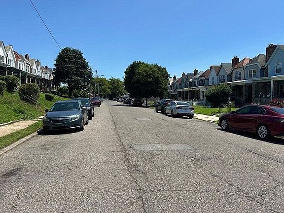 5th image of 2447 77th Ave