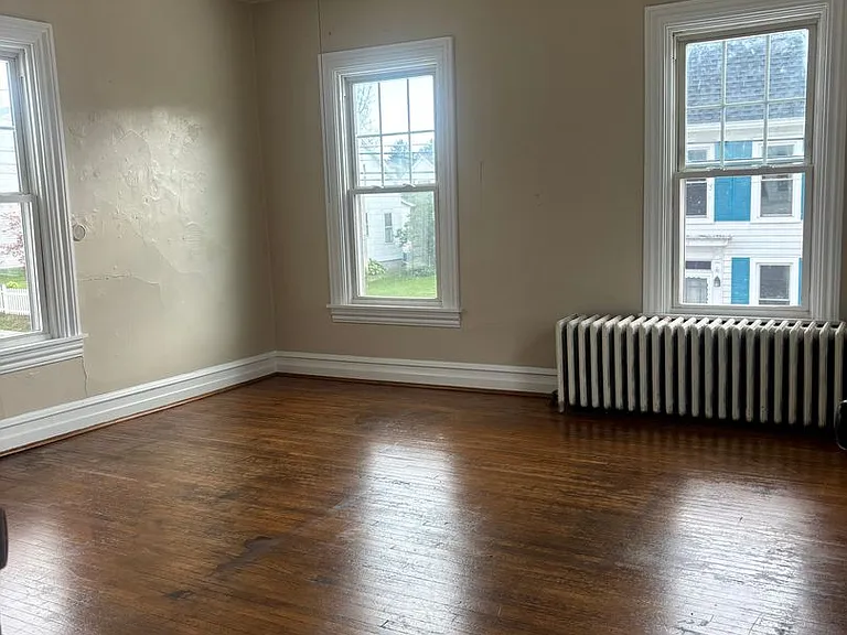 209 S Washington St — Photo 9