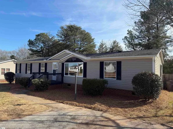 206 Creektop Ct, Greenville, SC 29605