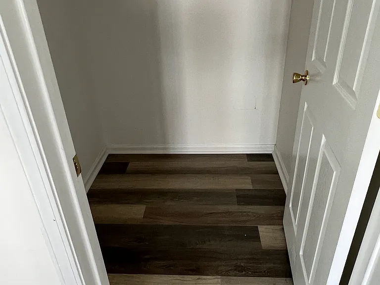 13 Topeka Ct — Photo 25