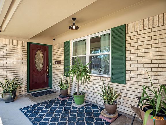 3rd image of 105 Brentwood Pl