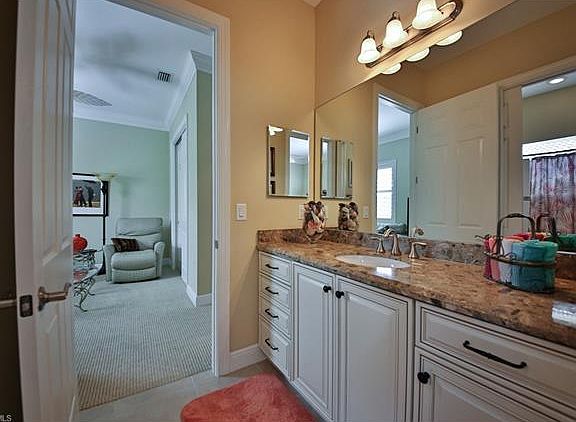 5th image of 11503 Giulia Dr