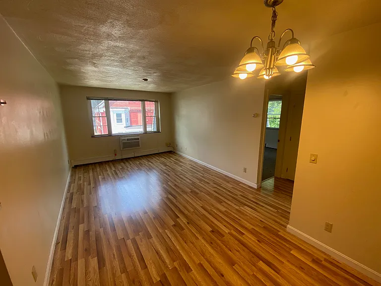 148 Sycamore St #16 — Photo 1