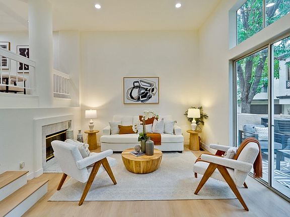 5th image of 426 Galleria Dr APT 8
