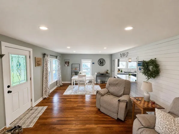 7776 W National Rd, New Carlisle, OH 45344