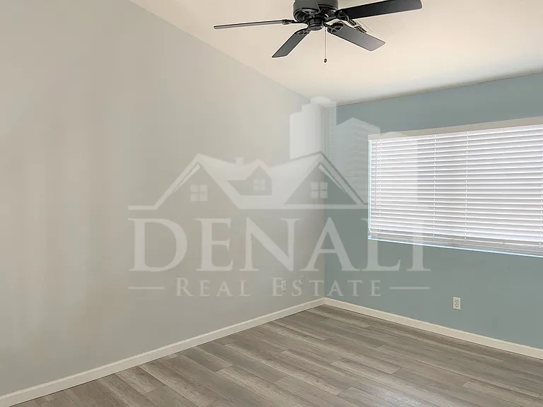 8535 W Vogel Ave — Photo 11