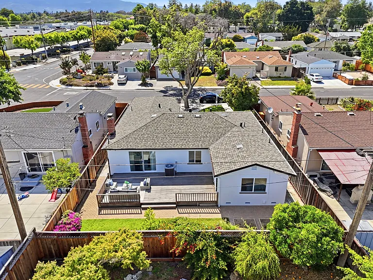 3490 Flora Vista Ave — Photo 34