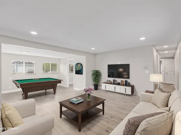 1111 Glen Dale Cir, Dacono, CO 80514